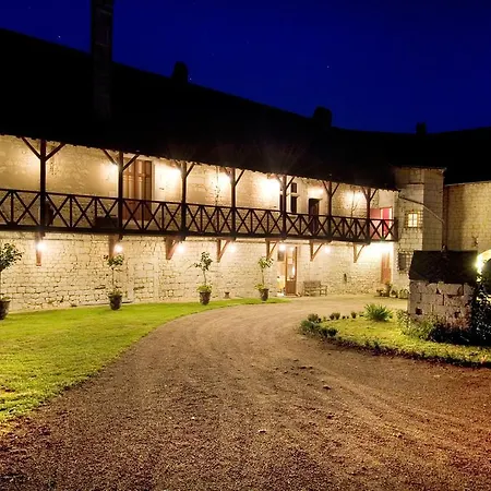 Château De La Roche Martel Alojamento de Acomodação e Pequeno-almoço *