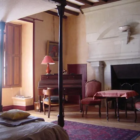 Chateau De La Roche Martel Bed & Breakfast