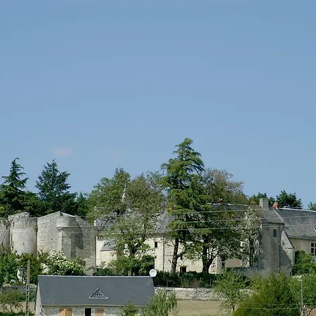 Alojamento de Acomodação e Pequeno-almoço Château De La Roche Martel Roiffé