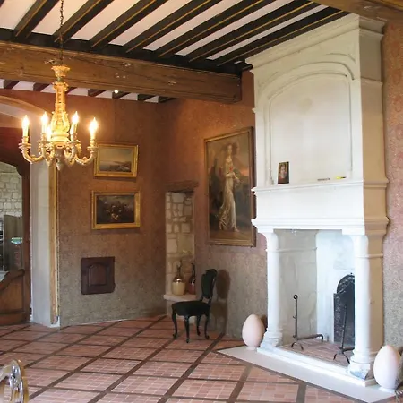 Château De La Roche Martel Roiffé