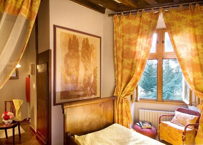 Chateau De La Roche Martel *